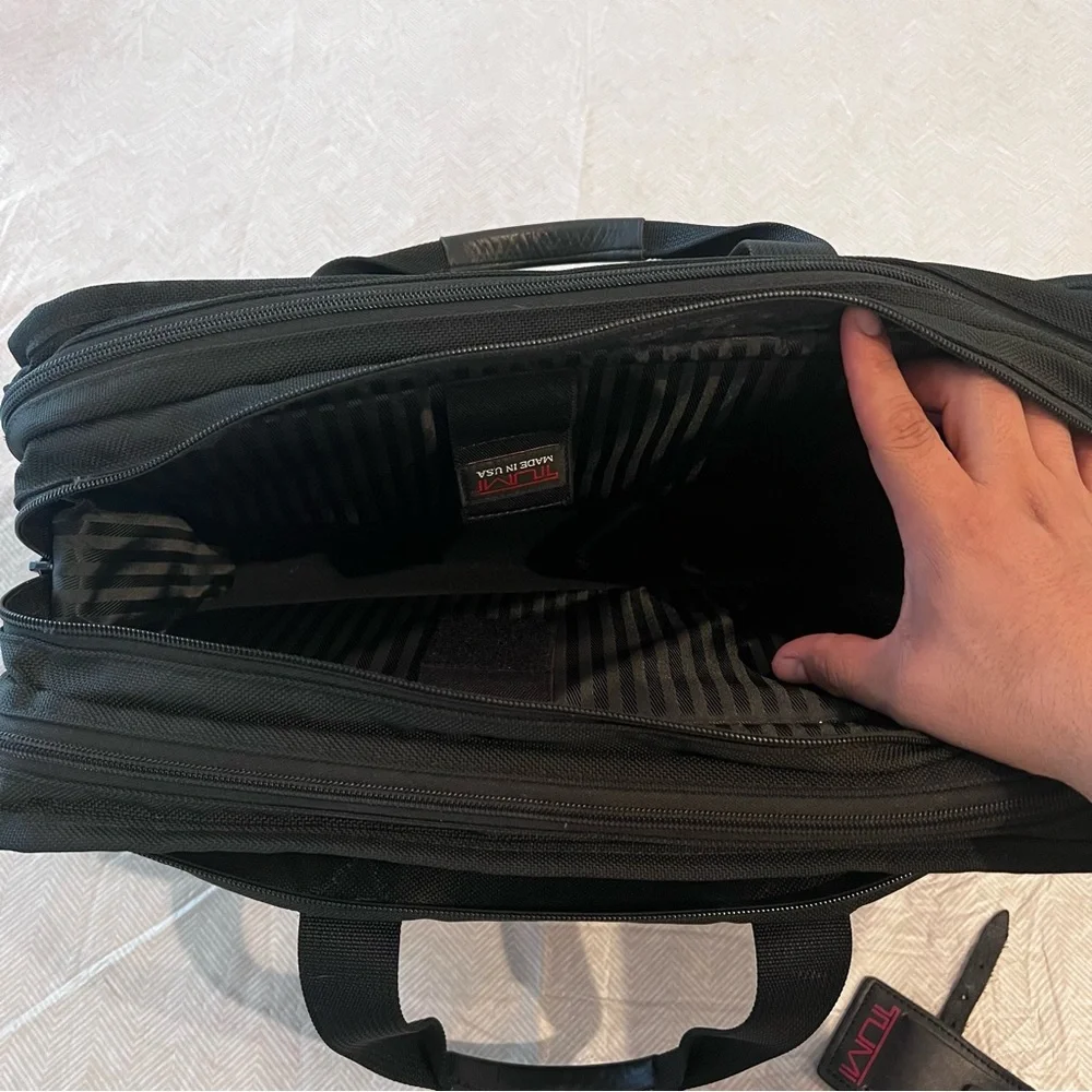 TUMI Alpha Ballistic Bag 2624D3 Organizer Laptop Brief Messenger Made In USA